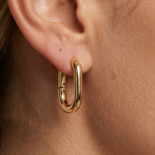 Elara Hoops