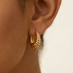 Liora Hoops
