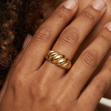 Celestine Ring