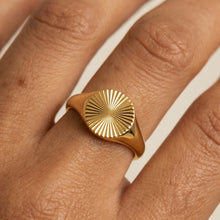 Gabriella Ring